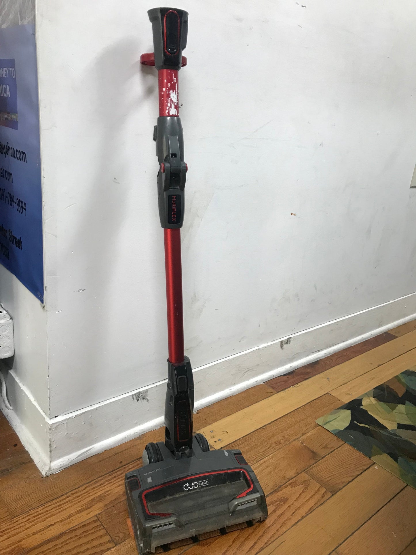 Shark Duo Clean Vacuum Cleaner with Multi Flex (Pre-Owned) image 0